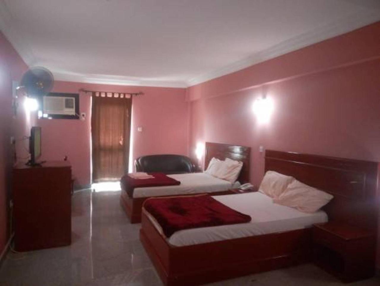 Hotel Newcastle Lagos Kültér fotó