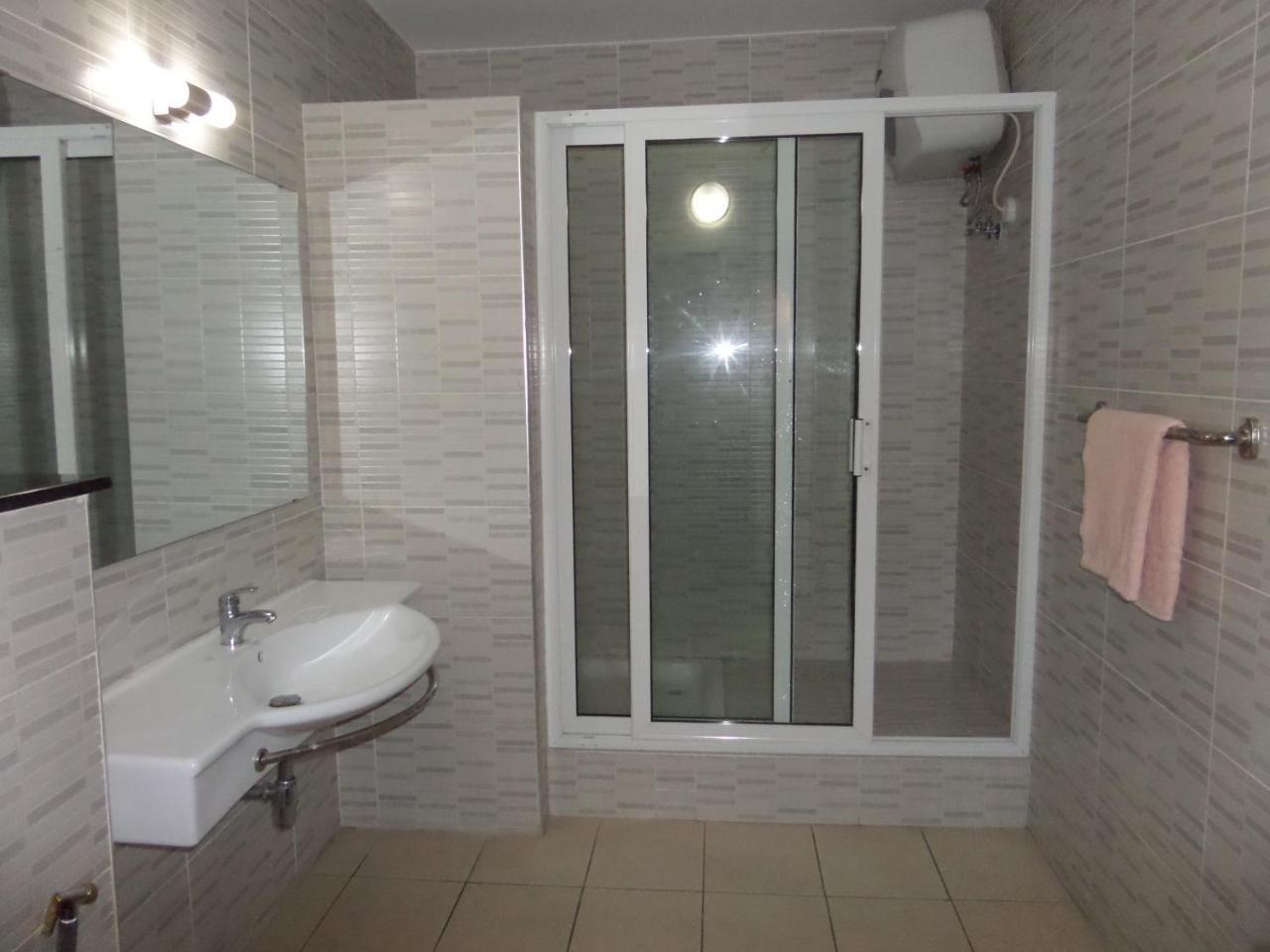 Hotel Newcastle Lagos Szoba fotó