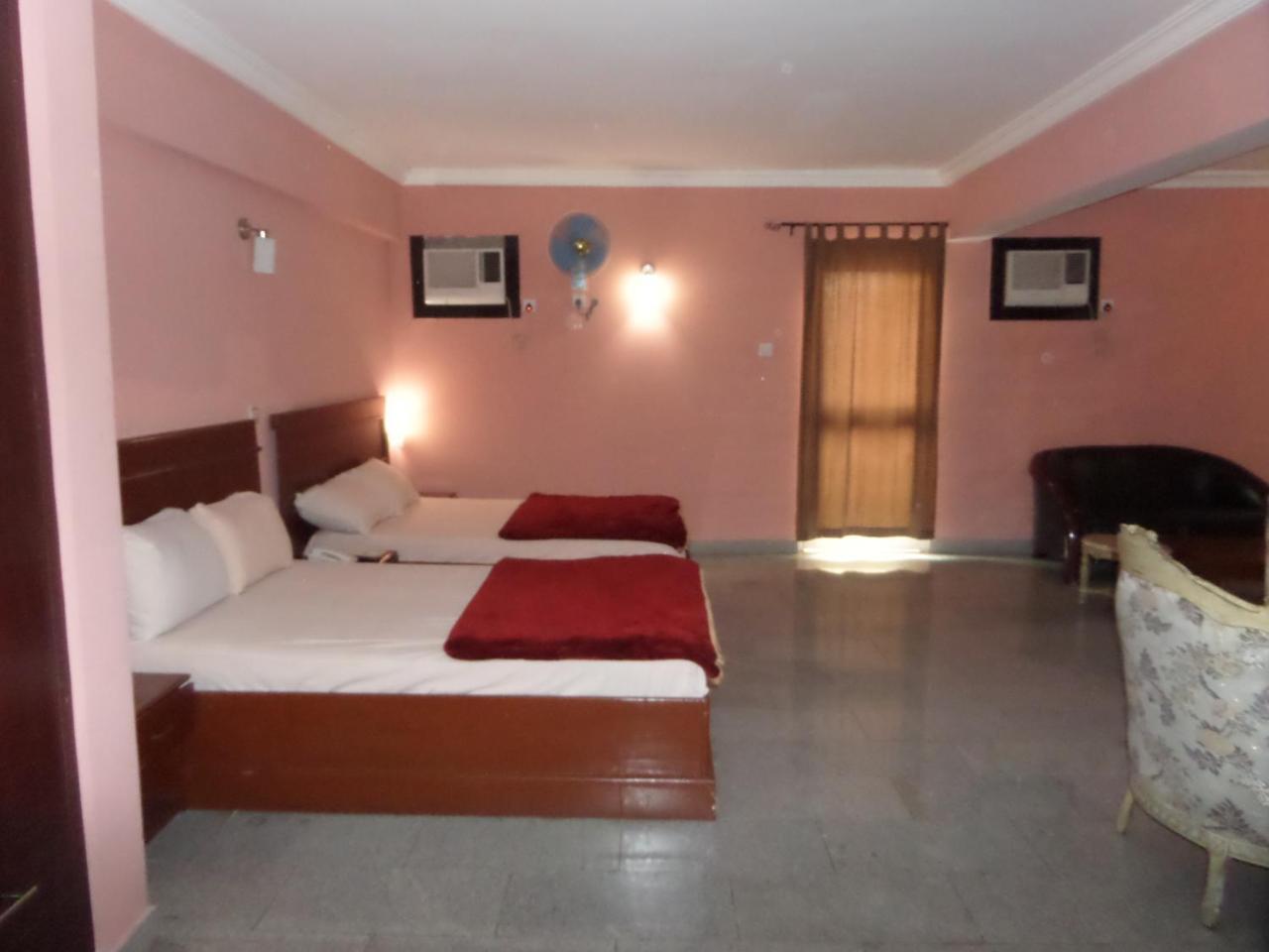 Hotel Newcastle Lagos Kültér fotó