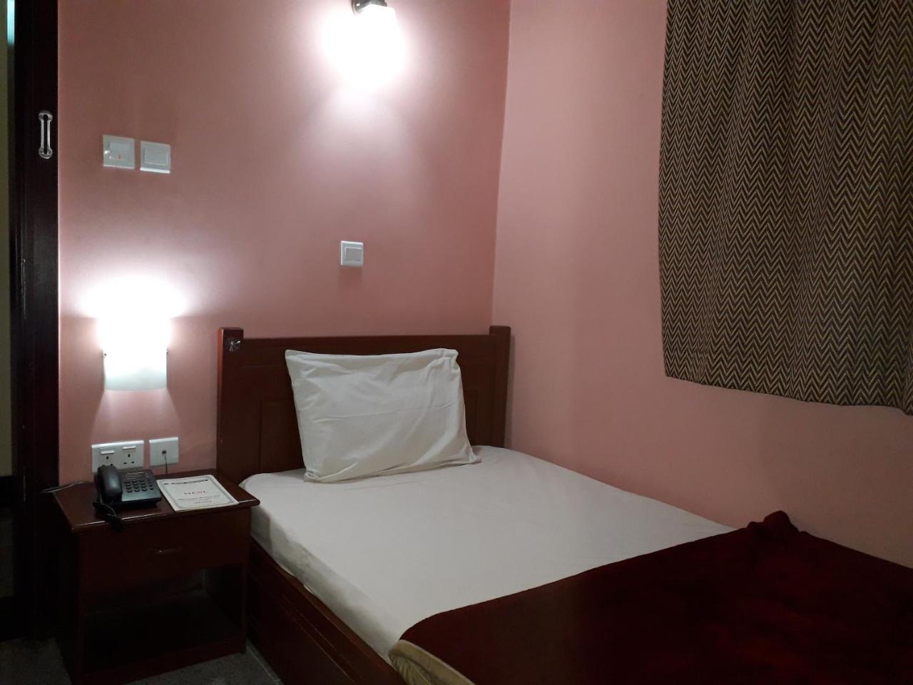 Hotel Newcastle Lagos Kültér fotó